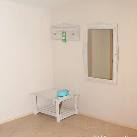 първа линия с адрес к-с реджина маре 3*