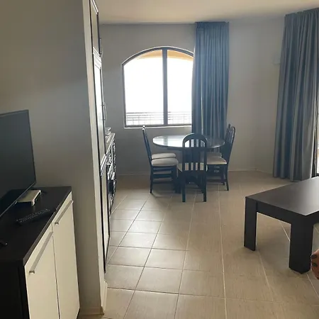 първа линия с адрес к-с реджина маре 3* Carevo