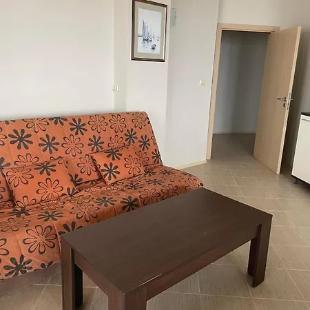 първа линия с адрес к-с реджина маре 3* Carevo