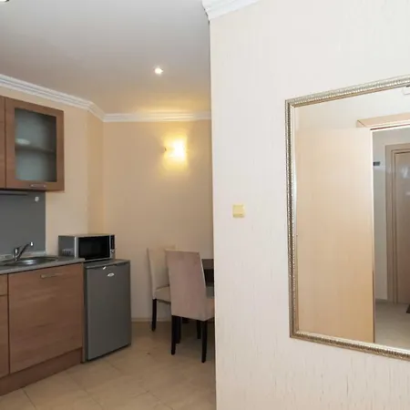 Първа Линия Хотел С Адрес К-С Реджина Маре Царево 3*