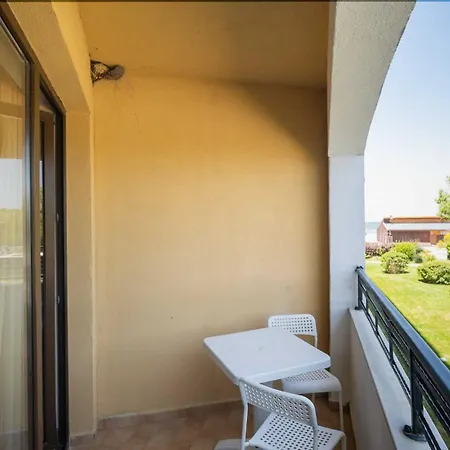 Първа Линия Хотел С Адрес К-С Реджина Маре Царево Отель 3*