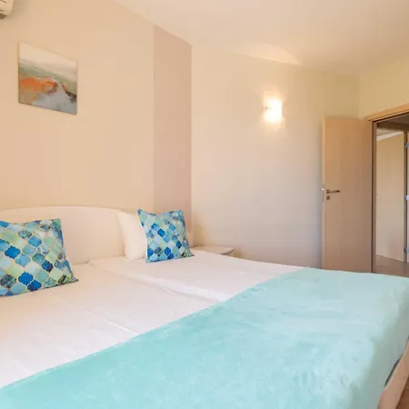 Отель Първа Линия Хотел С Адрес К-С Реджина Маре Царево 3*