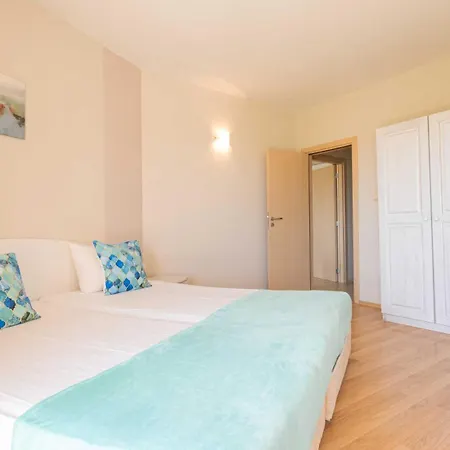 Отель Първа Линия Хотел С Адрес К-С Реджина Маре Царево