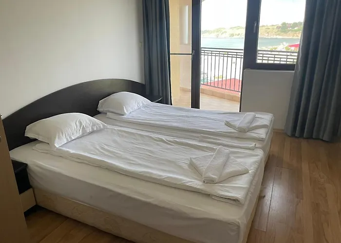 Хотел Първа Линия Хотел С Адрес К-С Реджина Маре Царево