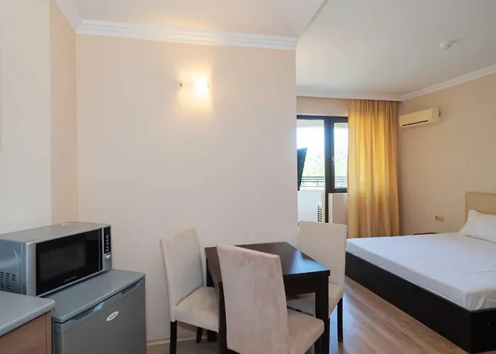 Хотел Първа Линия Хотел С Адрес К-С Реджина Маре Царево 3*