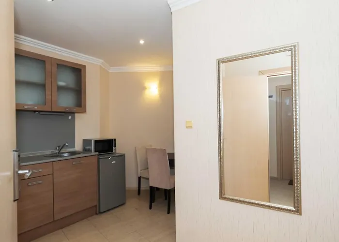 Първа Линия Хотел С Адрес К-С Реджина Маре Царево 3*