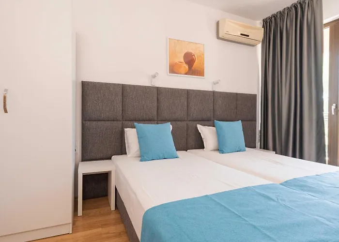 Първа Линия Хотел С Адрес К-С Реджина Маре Царево Хотел 3*