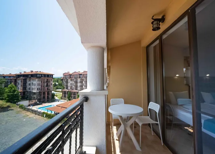 Първа Линия Хотел С Адрес К-С Реджина Маре Царево Хотел 3*