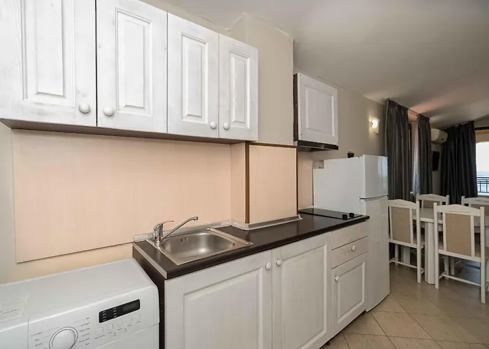 Хотел Първа Линия Хотел С Адрес К-С Реджина Маре Царево Царево