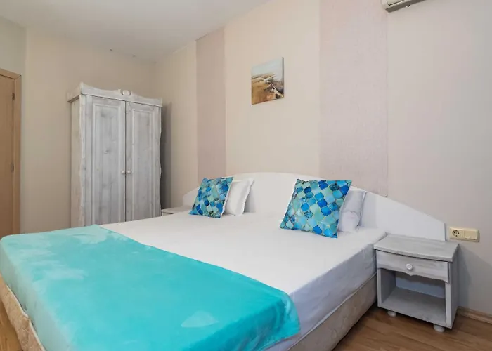 Първа Линия Хотел С Адрес К-С Реджина Маре Царево Хотел 3*